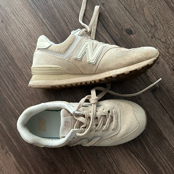 New balance shoes women’s - Picture 1 of 4